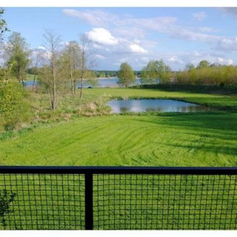 Między Olchami domek nad jeziorem. Noclegi całoroczne. Cisza, spokój. Barczewo Exterior foto